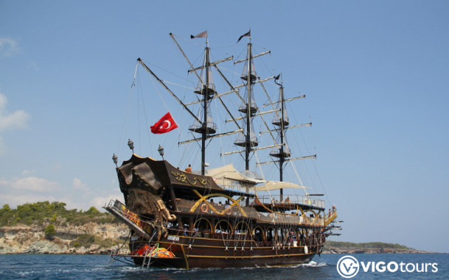 Экскурсия на пиратском корабле Big Kral с трансфером из Сиде