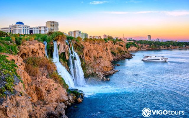 Экскурсия на лодке к водопаду Дюден в Анталье