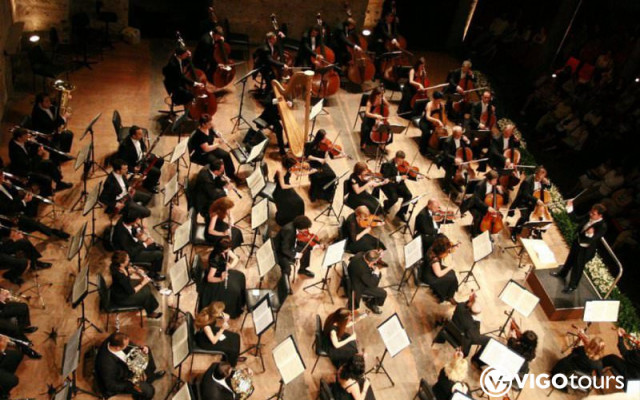 События искусства и культуры в древнем театре Сиде