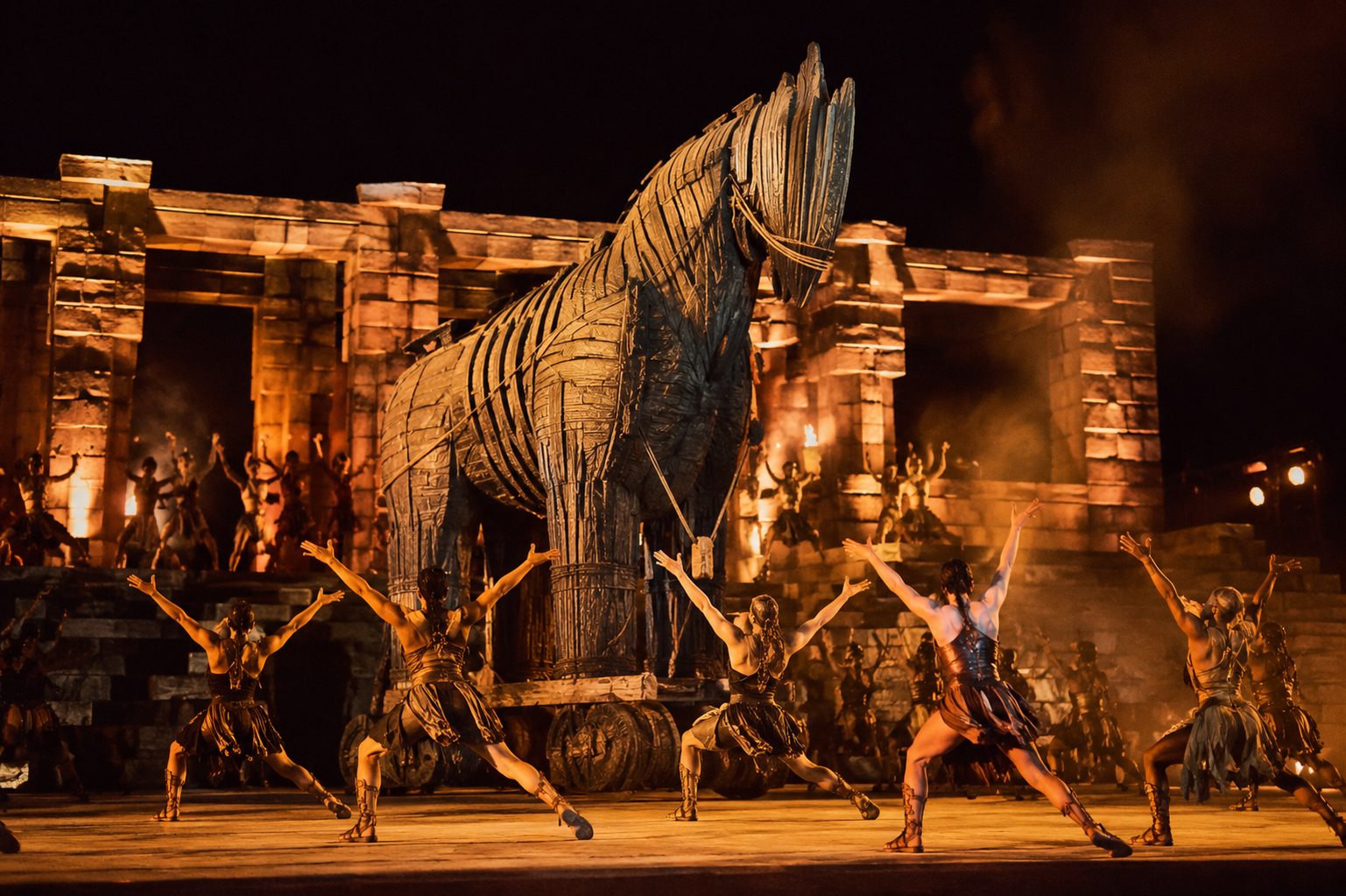 Troy-Tanzshow in Aspendos jeden Dienstag ab August entdecken
