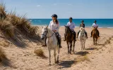 Reitausflug in Lara: Wald, Sanddünen und Fotopause am Strand — 8/11
